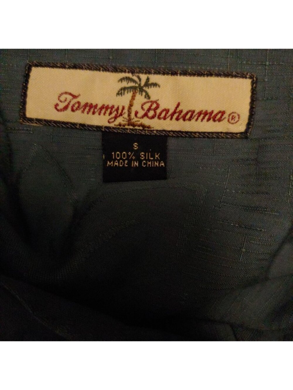 Tommy Bahama 100% Silk Blue Mens Short Sleeve Sexy Woman Button Shirt Small - Picture 8 of 10